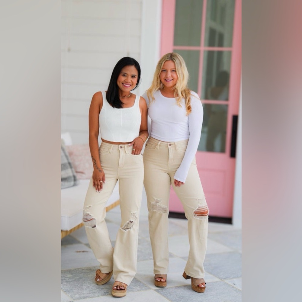 Judy Blue Beige Straight Leg Distressed Jeans